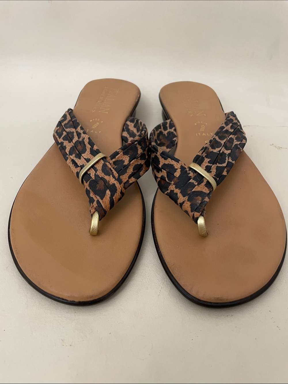 Italian Shoemakers Leopard Print Toe-Post Sandals - Tan & Black